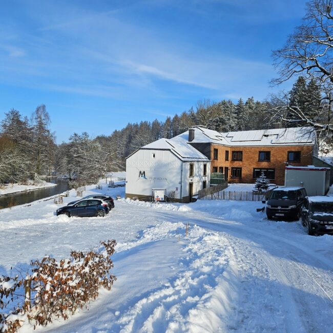 photo extérieur de la maison durant l'hiver